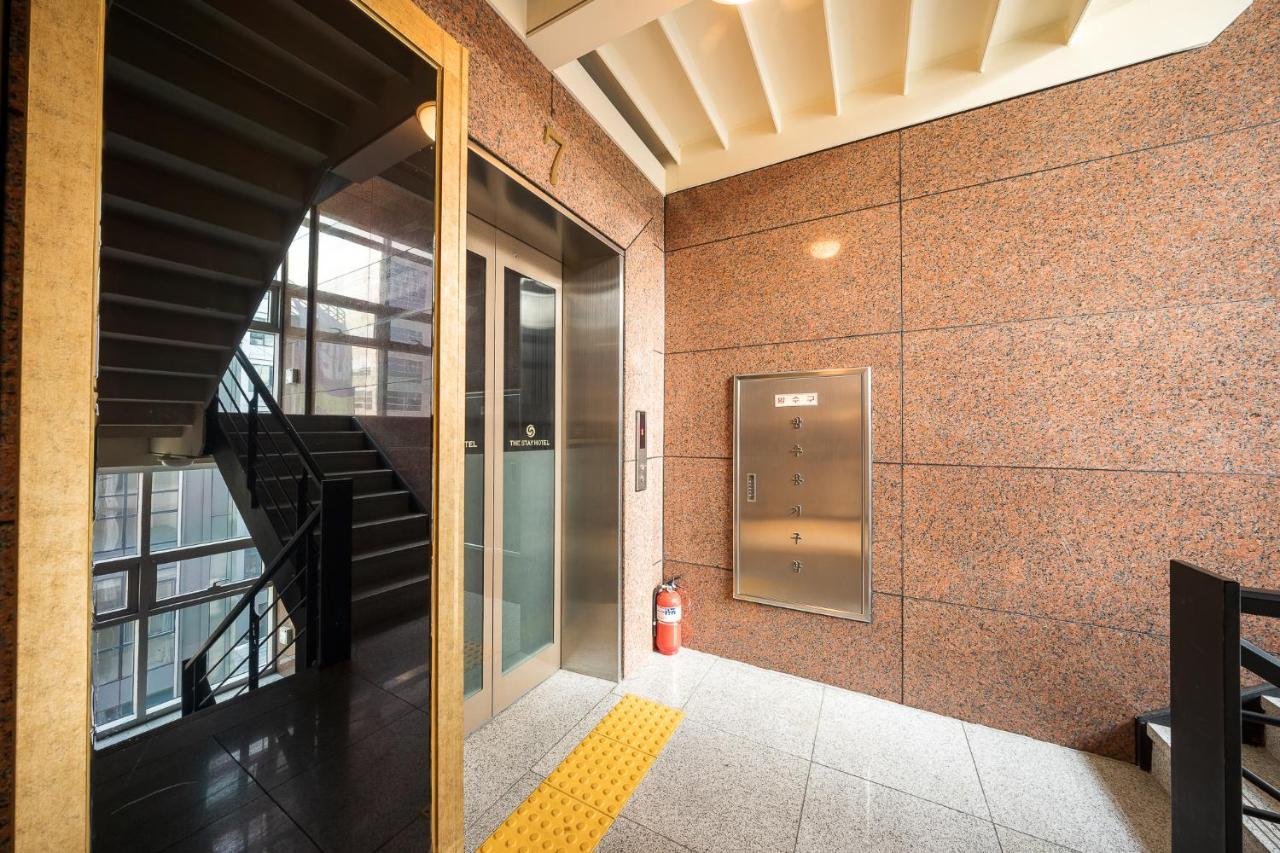 The Stay Hotel Myeongdong Сеул Екстер'єр фото