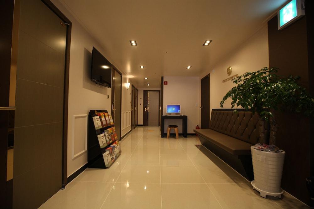 The Stay Hotel Myeongdong Сеул Екстер'єр фото
